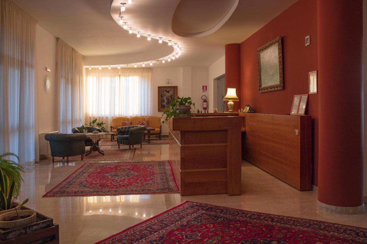 Ruggiero Park Hotel 발로 델라 루카니아 외부 사진