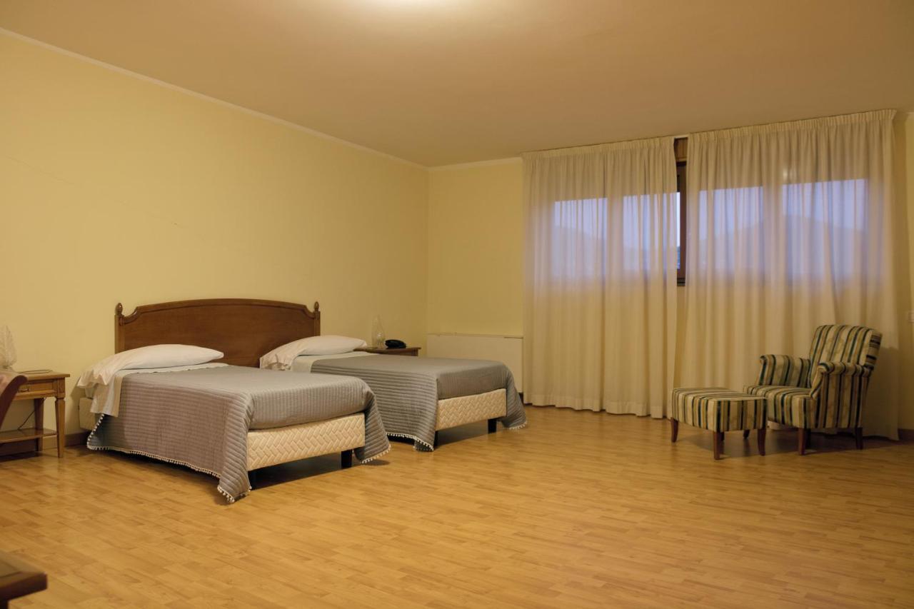 Ruggiero Park Hotel 발로 델라 루카니아 외부 사진