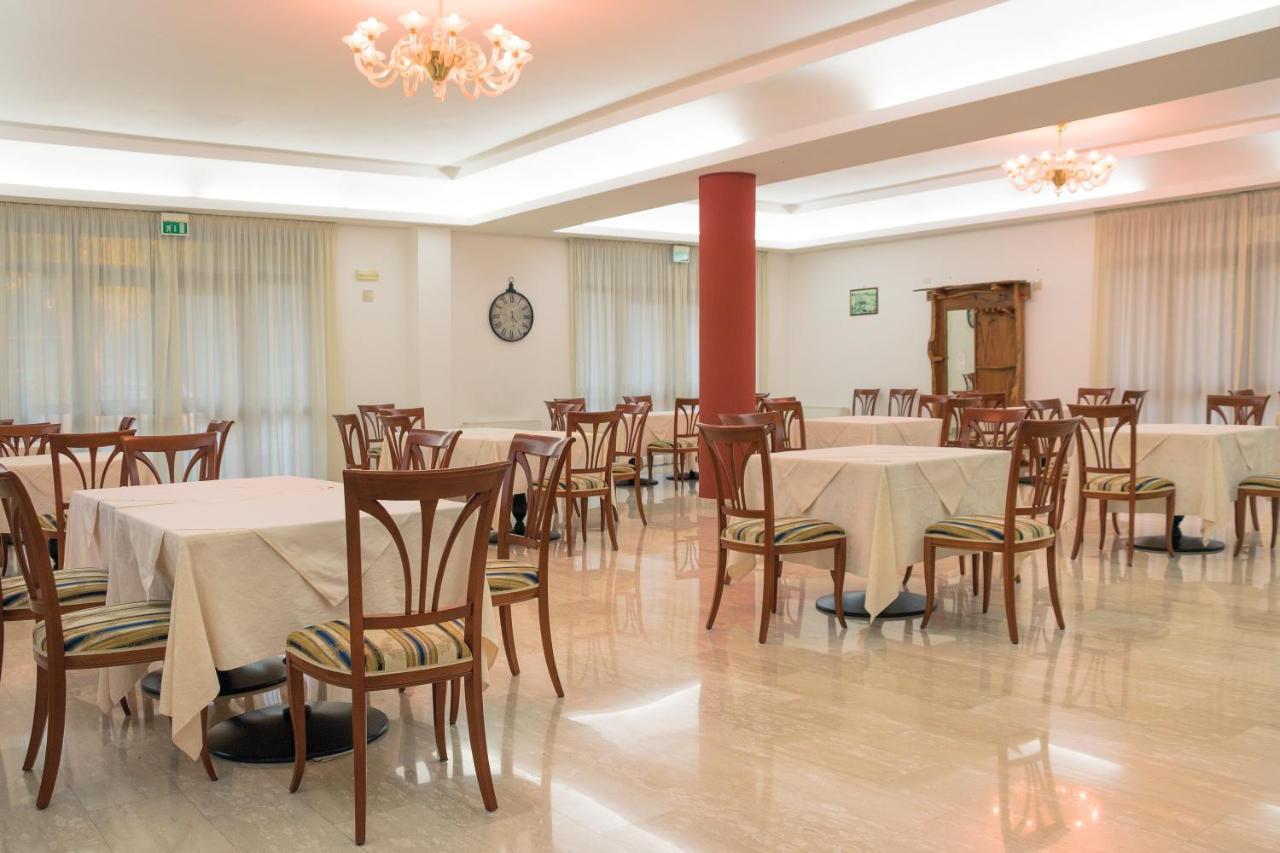 Ruggiero Park Hotel 발로 델라 루카니아 외부 사진